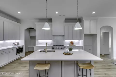 Kitchen - 804 Albany St, Brandon, MS 39042 photo 2 of 3