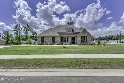 Exterior - 804 Albany St, Brandon, MS 39042 photo 2 of 11