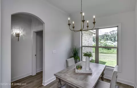 Dining - 804 Albany St, Brandon, MS 39042 photo 2 of 2