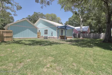 Exterior - 166 Daisy St, Biloxi, MS 39531 photo 2 of 3