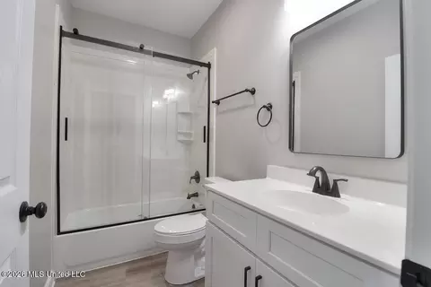 Bath - 166 Daisy St, Biloxi, MS 39531 photo 1 of 1