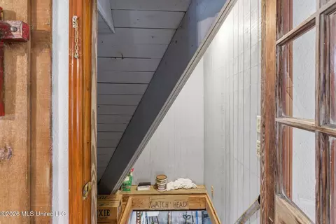 Entry Way - 38 Downs St, Lumberton, MS 39455 photo 4 of 4