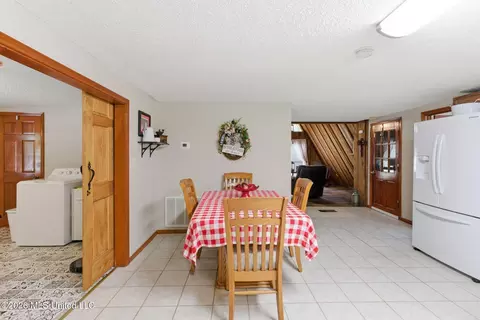 Dining - 38 Downs St, Lumberton, MS 39455 photo 1 of 1