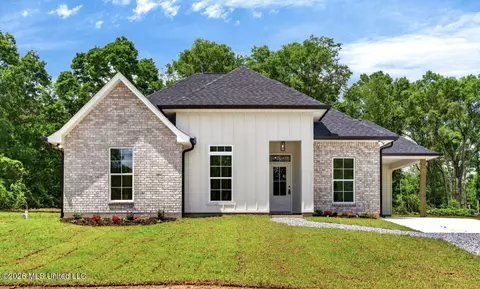 124 Tripp Ln, Carriere, MS 39426