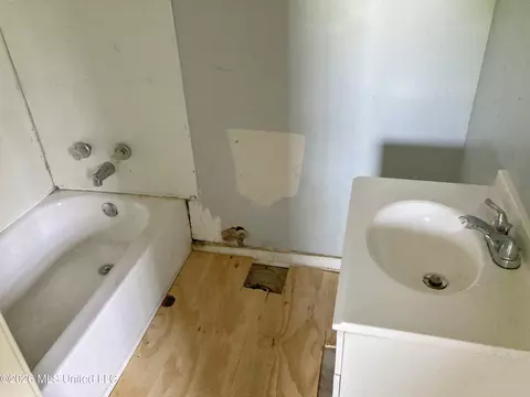 Bath - 3753 Liberty St, Jackson, MS 39213 photo 1 of 1