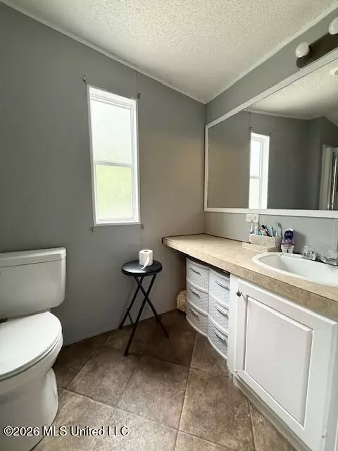 Bath - 8320 Darlene Dr, Moss Point, MS 39562 photo 1 of 3
