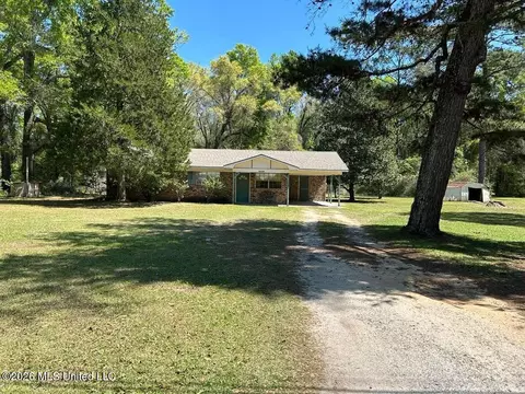16928 Shenandoah Rd, Moss Point, MS 39562