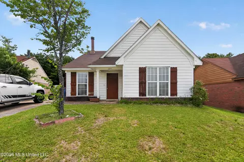 6422 Oak Leaf Dr, Olive Branch, MS 38654