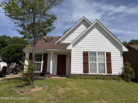 6244 Oakleaf Dr, Olive Branch, MS 38654