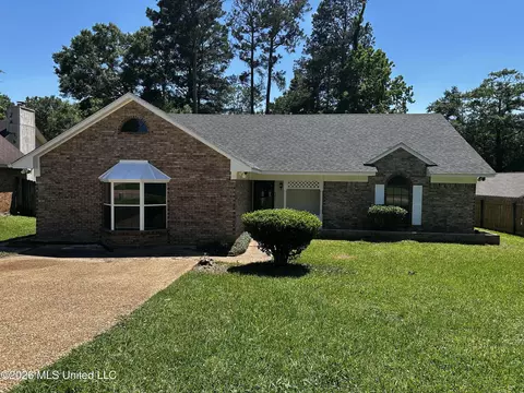 543 Birdie Dr, Byram, MS 39272
