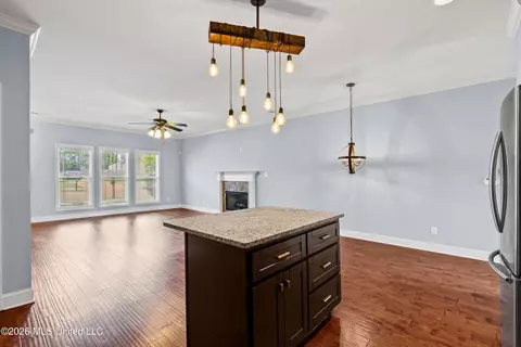Living - 2349 Saint Ives Ln, Hernando, MS 38632 photo 5 of 5