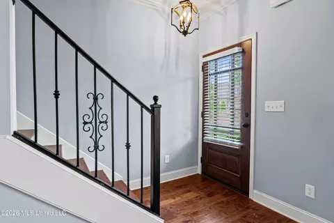 Entry Way - 2349 Saint Ives Ln, Hernando, MS 38632 photo 1 of 3