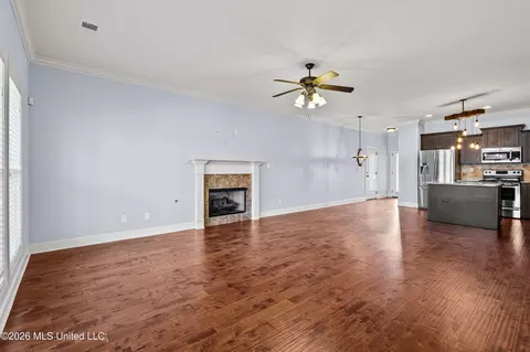Living - 2349 Saint Ives Ln, Hernando, MS 38632 photo 1 of 5