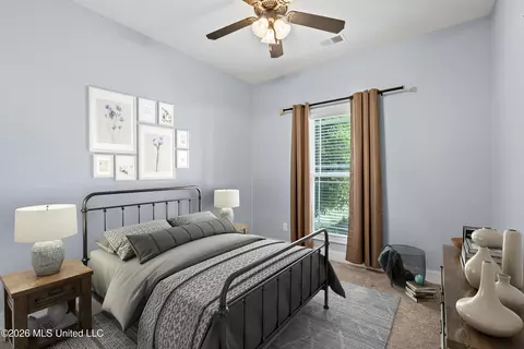 Bedroom - 2349 Saint Ives Ln, Hernando, MS 38632 photo 2 of 6