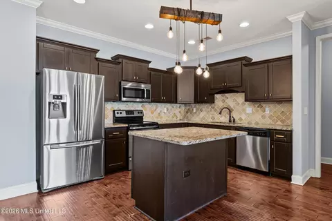 Kitchen - 2349 Saint Ives Ln, Hernando, MS 38632 photo 1 of 1