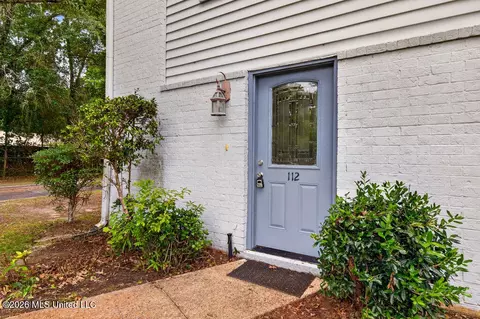 3230 Cumberland Rd #112, Ocean Springs, MS 39564