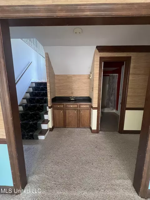 Entry Way - 116 Duster Dr, Natchez, MS 39120 photo 3 of 3