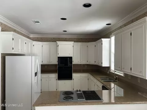 Kitchen - 116 Duster Dr, Natchez, MS 39120 photo 2 of 2