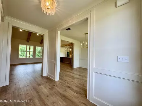 Entry Way - 302 Oakworth Dr, Hernando, MS 38632 photo 1 of 2