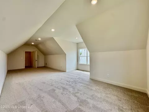 Bedroom - 302 Oakworth Dr, Hernando, MS 38632 photo 6 of 6