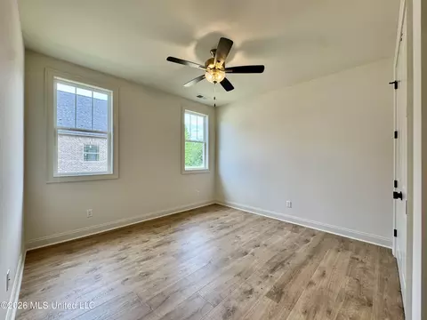 Bedroom - 302 Oakworth Dr, Hernando, MS 38632 photo 3 of 6