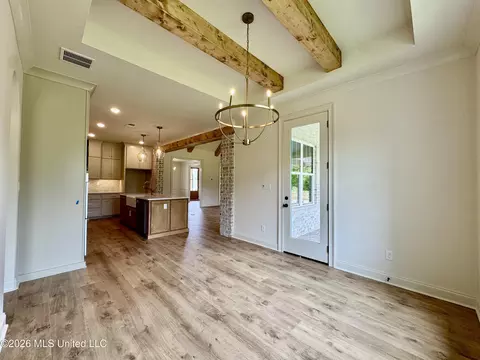 Dining - 302 Oakworth Dr, Hernando, MS 38632 photo 4 of 5