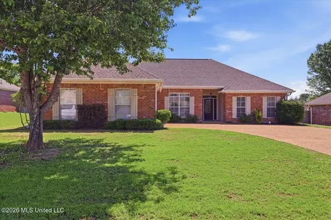 210 Crescent Ridge Dr, Madison, MS 39110