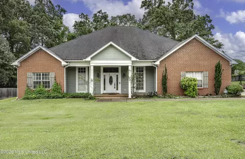 2023 Matthews Dr, Richland, MS 39218