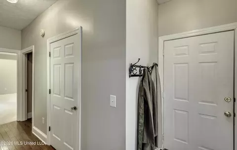 Entry Way - 1380 Kimbell Rd, Terry, MS 39170 photo 3 of 4