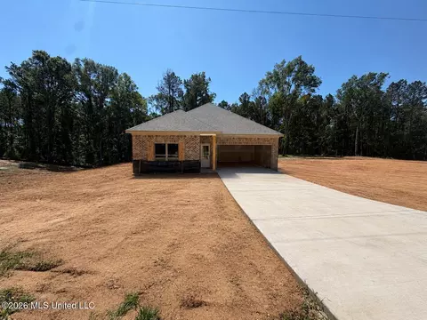 249 Smith Dr, Mendenhall, MS 39114