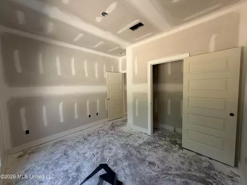 Bedroom - 253 Smith Dr, Mendenhall, MS 39114 photo 4 of 6