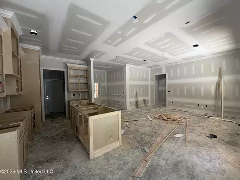Entry Way - 253 Smith Dr, Mendenhall, MS 39114 photo 2 of 3