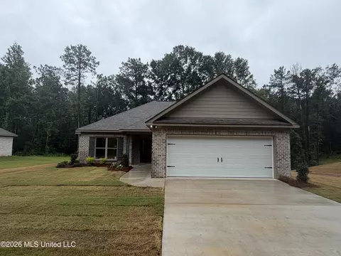 253 Smith Dr, Mendenhall, MS 39114