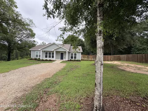 116 Jw Holland Rd, Lucedale, MS 39452