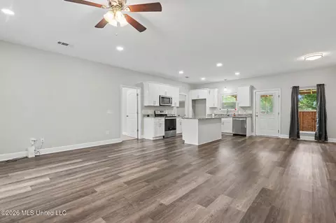Living - 116 Jw Holland Rd, Lucedale, MS 39452 photo 1 of 4