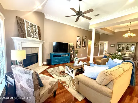 Living - 451 Abbey Woods, Brandon, MS 39047 photo 1 of 5