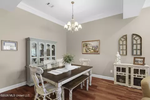 Dining - 451 Abbey Woods, Brandon, MS 39047 photo 1 of 4