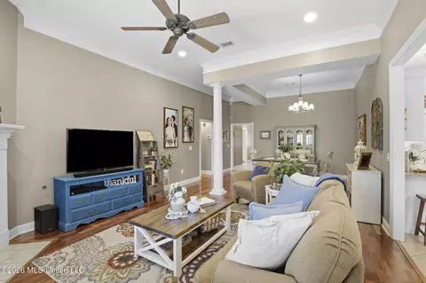 Living - 451 Abbey Woods, Brandon, MS 39047 photo 2 of 2