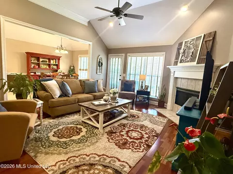 Living - 451 Abbey Woods, Brandon, MS 39047 photo 5 of 5