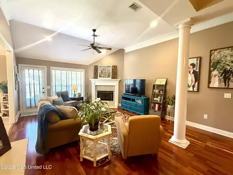 Living - 451 Abbey Woods, Brandon, MS 39047 photo 4 of 5