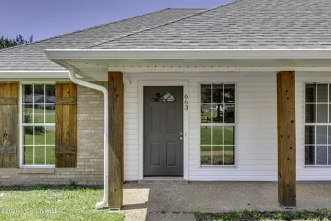Exterior - 663 Falcon Ln, Florence, MS 39073 photo 2 of 10