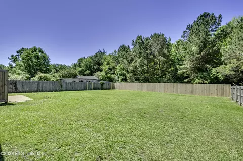 Exterior - 663 Falcon Ln, Florence, MS 39073 photo 3 of 10