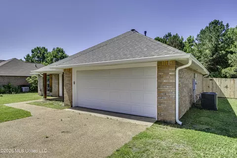 Exterior - 663 Falcon Ln, Florence, MS 39073 photo 7 of 10