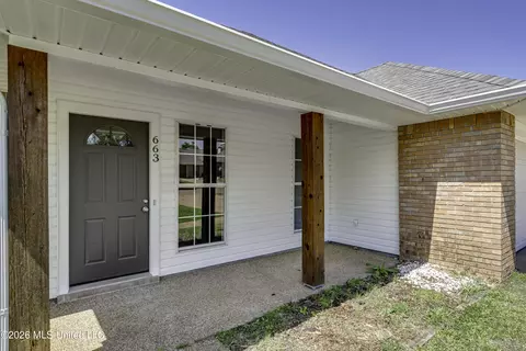 Exterior - 663 Falcon Ln, Florence, MS 39073 photo 9 of 10