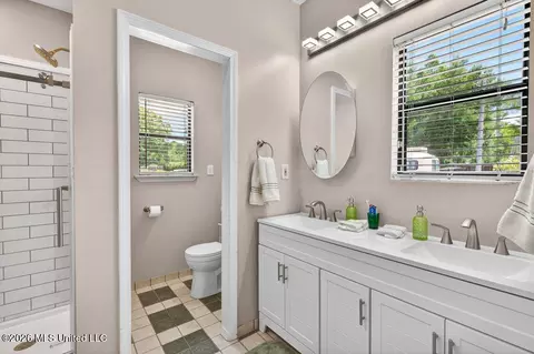 Bath - 17000 E Spring Lake Dr, Vancleave, MS 39565 photo 2 of 4