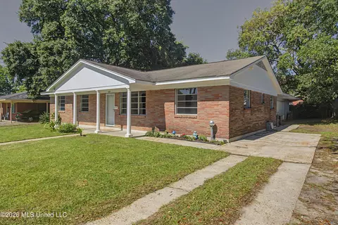 609 Anniston Ave, Gulfport, MS 39507