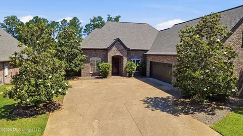 Exterior - 317 Gladeview Pl, Brandon, MS 39047 photo 3 of 4