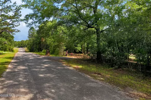 18164 Hudson Ln, Saucier, MS 39574 photo 2
