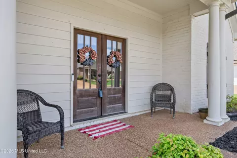 Exterior - 2353 Ouse Valley Ln, Hernando, MS 38632 photo 4 of 6