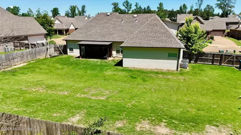 Exterior - 2353 Ouse Valley Ln, Hernando, MS 38632 photo 8 of 8